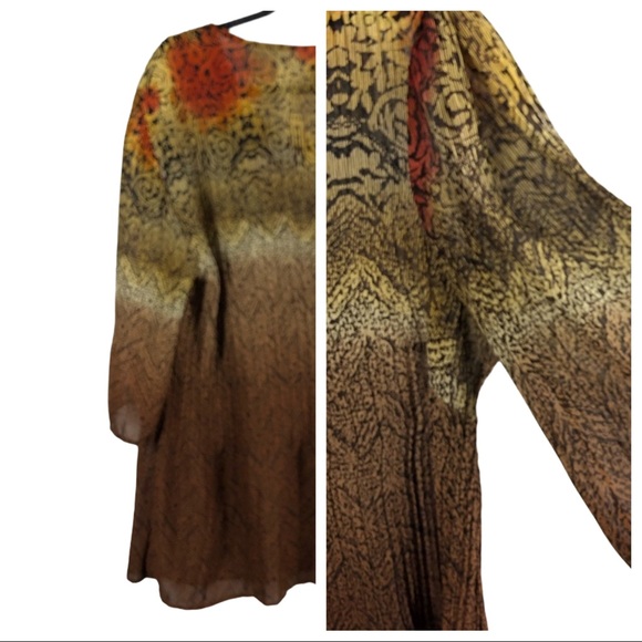 Catherines Top Tunic Crotchet V-neck 3/4 Bell Sleeves Multi print Earth tones 16 - Picture 6 of 7